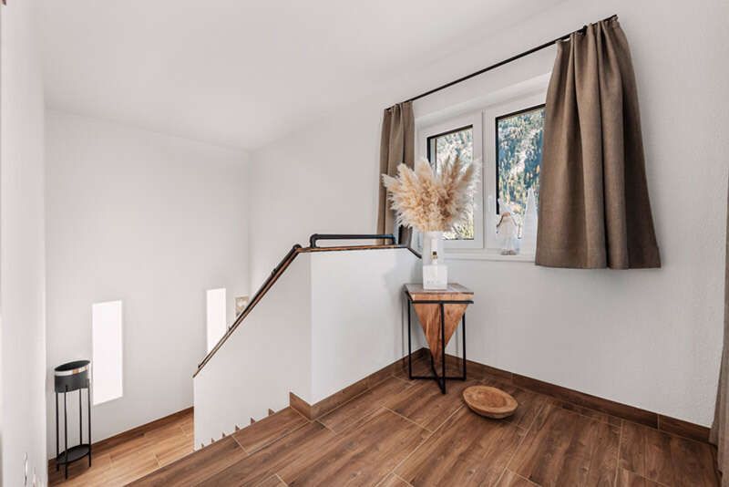 Stiegenaufgang im Appartement Top 3