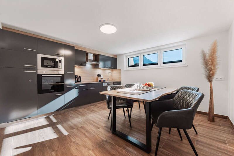 Kitchen with dining area in Apartment Top 1